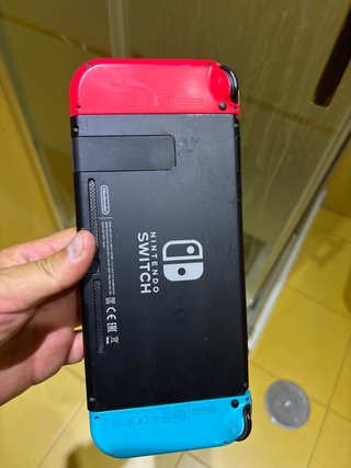 Nintendo Switch Azul/Rojo + Accesorios