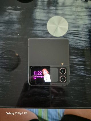 Samsung Galaxy Z Flip4 128 GB Gris/Graphite + Caja
