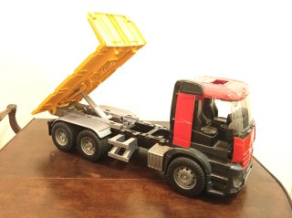 Camion Mercedes Bruder Grande