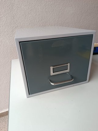 Cajón de oficina metálico