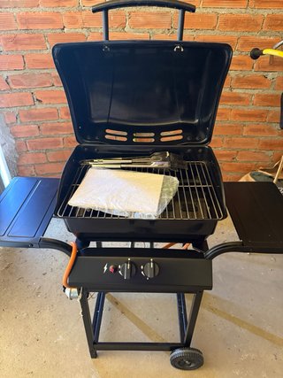 Barbacoa de gas usada una vez
