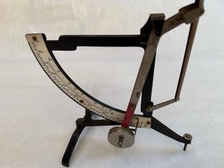 Balanza de precisión antigua 500g