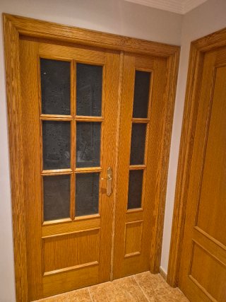 Puerta de madera interior
