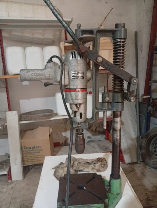 Taladro de columna antiguo