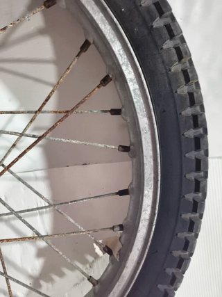 Rueda Del. Montesa Cota 74