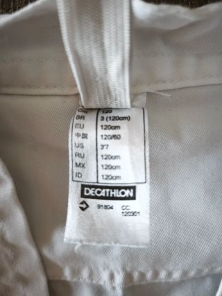 Kimono de kárate blanco