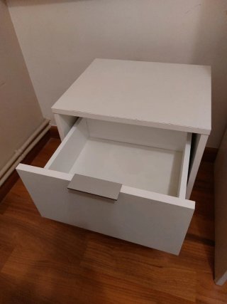 Mesita de noche / Cajonera estudio