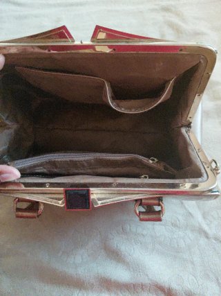 Bolso de mano dorado