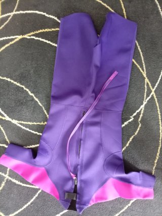 Traje neopreno infantil morado y fucsia Olaian