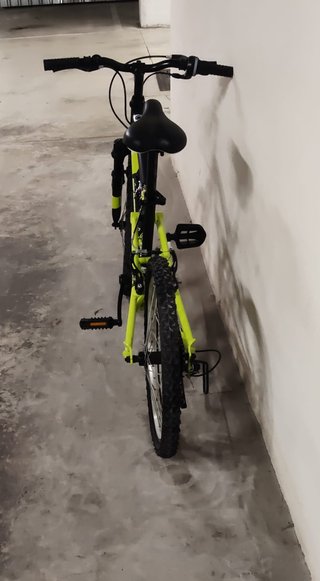 Bicicleta infantil 20" con suspensión, Moma