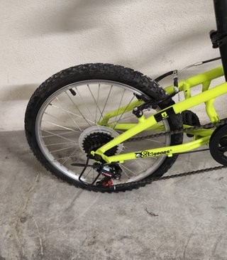 Bicicleta infantil 20" con suspensión, Moma