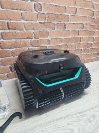 Robot Limpiafondos piscina WYBOT C2 Vision AI