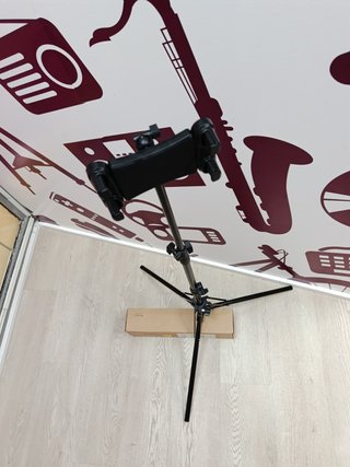 Tripode para tablet (sin uso)