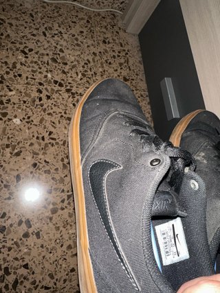Zapatillas Nike negras con suela caramelo