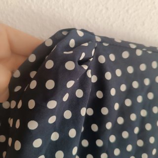 Blusa lunares azul marino y blanco Talla M/L