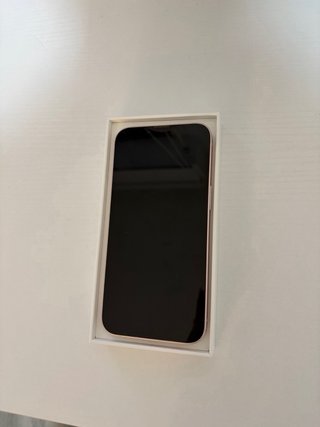 iPhone 13 Rosa - Buen Estado