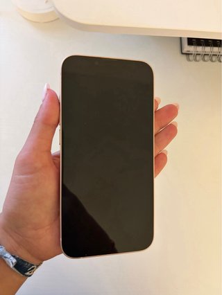 iPhone 13 Rosa - Buen Estado