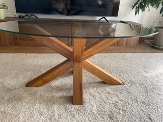 Mesa de centro moderna de cristal y madera