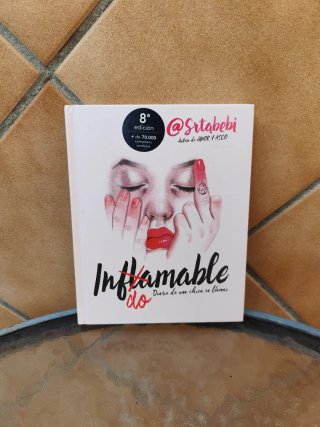 NUEVO Indomable: Diario de una chica en llamas