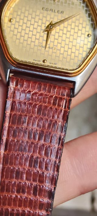 Reloj Egaler Vintage Hexagonal Dorado y Marrón ex