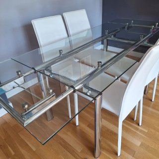 Mesa de salón cristal y metal + cuatro sillas