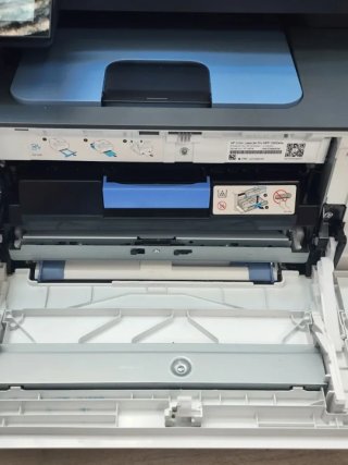 Impresora HP Color LaserJet Pro
