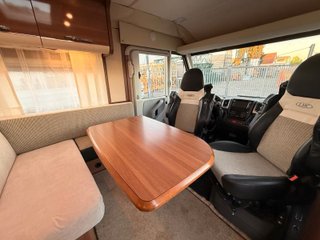 Autocaravana LMC Explorer I670G Integrada