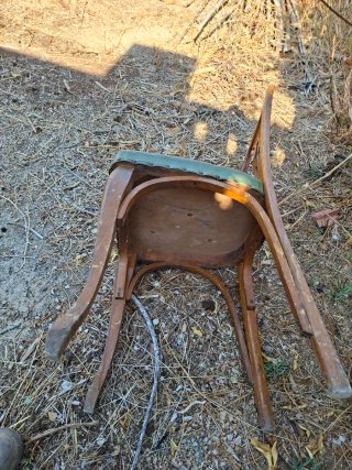 Sillas de madera antiguas
