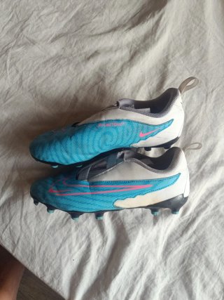 Botas de fútbol Nike Phantom GT talla 38