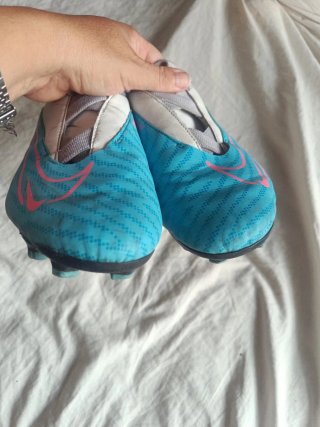 Botas de fútbol Nike Phantom GT talla 38