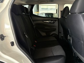 Nissan QASHQAI 1.2i DIG-T TEKNA 4X2 XTRONIC Alcantara