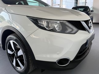 Nissan QASHQAI 1.2i DIG-T TEKNA 4X2 XTRONIC Alcantara