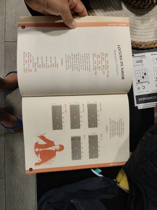 Libro 1000 Canciones y Acordes de Guitarra