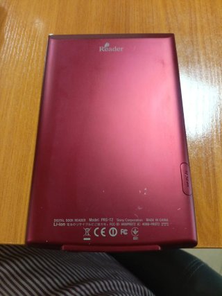 Lector de libros electrónicos Sony rojo