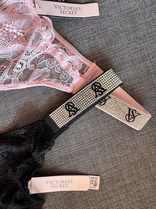 Tanga Victoria's Secret con detalles brillantes