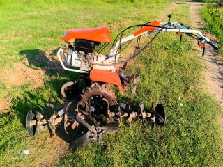 Motoazada Stihl MH 700
