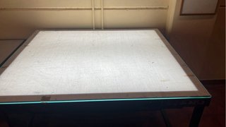 Mesa de trabajo con luz integrada