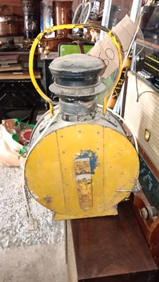 Farol de tren antiguo para restaurar