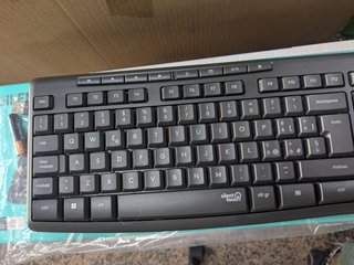 Logitech MK295 Silent Wireless Combo