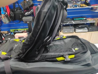 Mochila Deuter 80+10 Negra/Gris