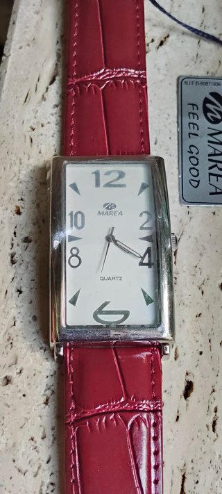 Reloj Marea Rectangular Correa Piel Roja