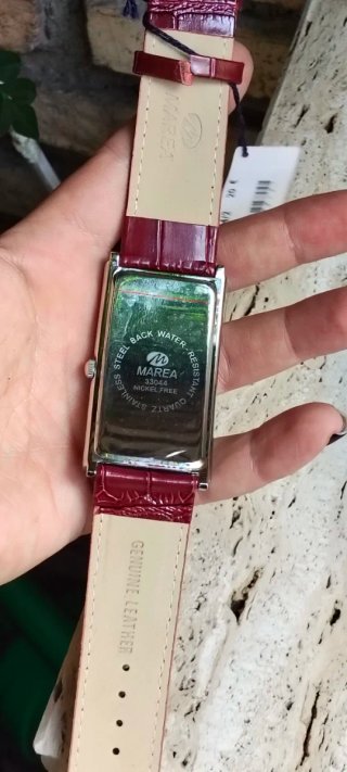 Reloj Marea Rectangular Correa Piel Roja