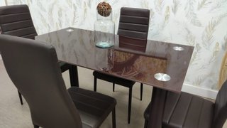 Conjunto Comedor Mesa Cristal y 4 Sillas