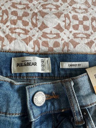 Pantalón Pull&Bear Carrot Desgastado Talla M