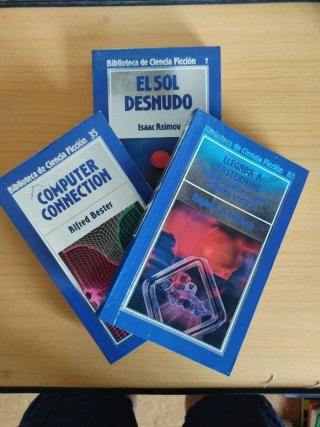 Tres libros biblioteca Ciencia ficción