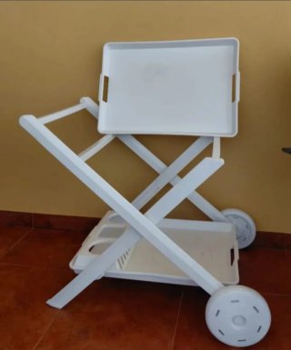 Camarera con ruedas