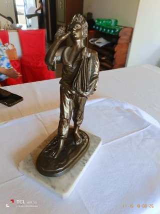 Statua Il Giornalaio Bronzo