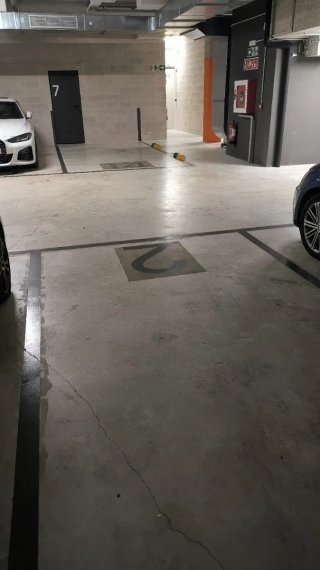 Alquiler de plaza de garaje en Lezkairu, Pamplona