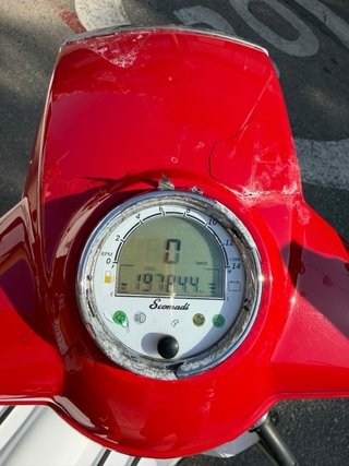 Scomadi TL 125 Scooter Roja y Blanca