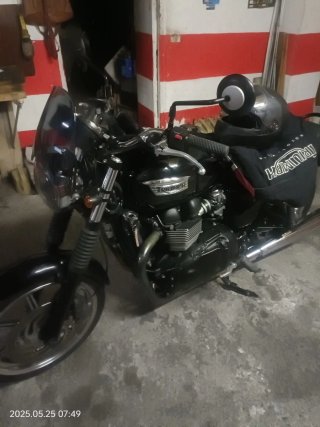 Triumph Boneville SE